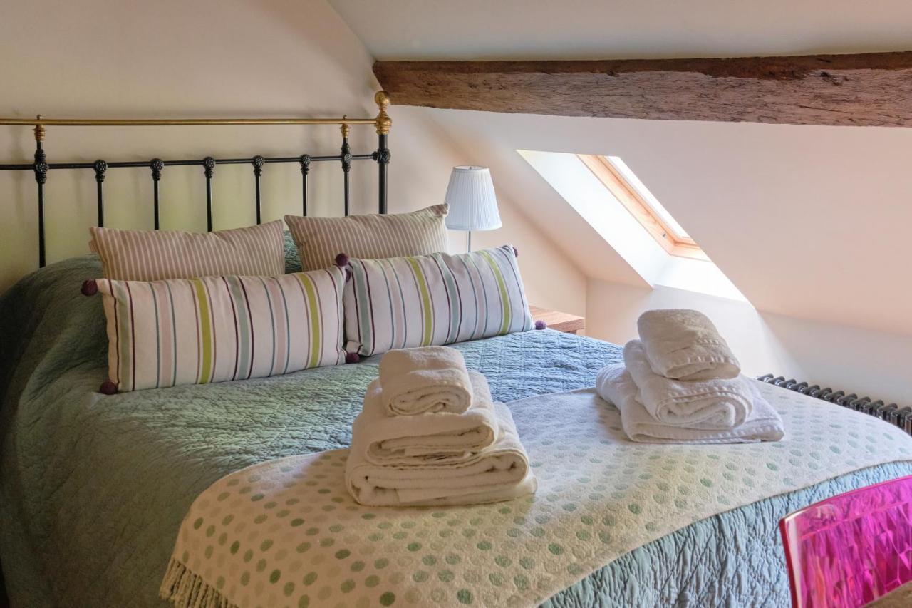 Woodpecker Loft At Millfields Farm Cottages Ashbourne  Esterno foto
